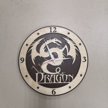 Часы с изображением дракона