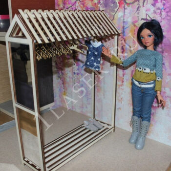 Вешалка в кукольный домик