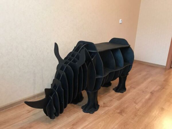 Полка носорог