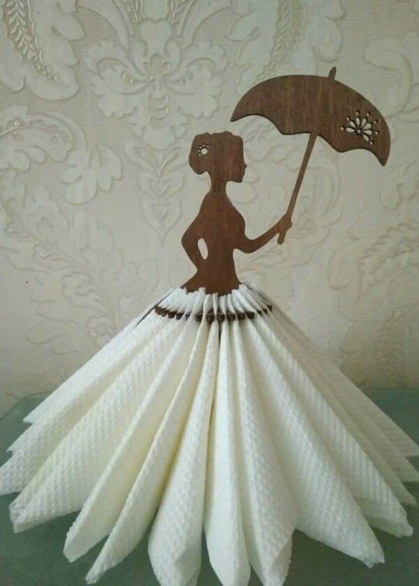 Салфетница дама с зонтом