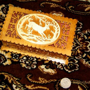 Шкатулка с оленем